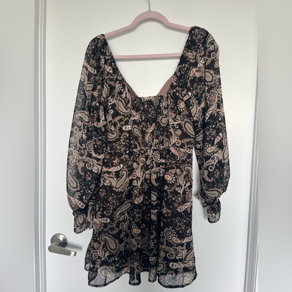 Dress Forum Paisley Long Sleeve Dress with Ruffled Hem NWT - Picture 2 of 6